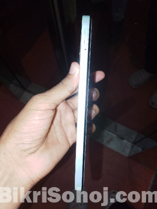 Realme C35